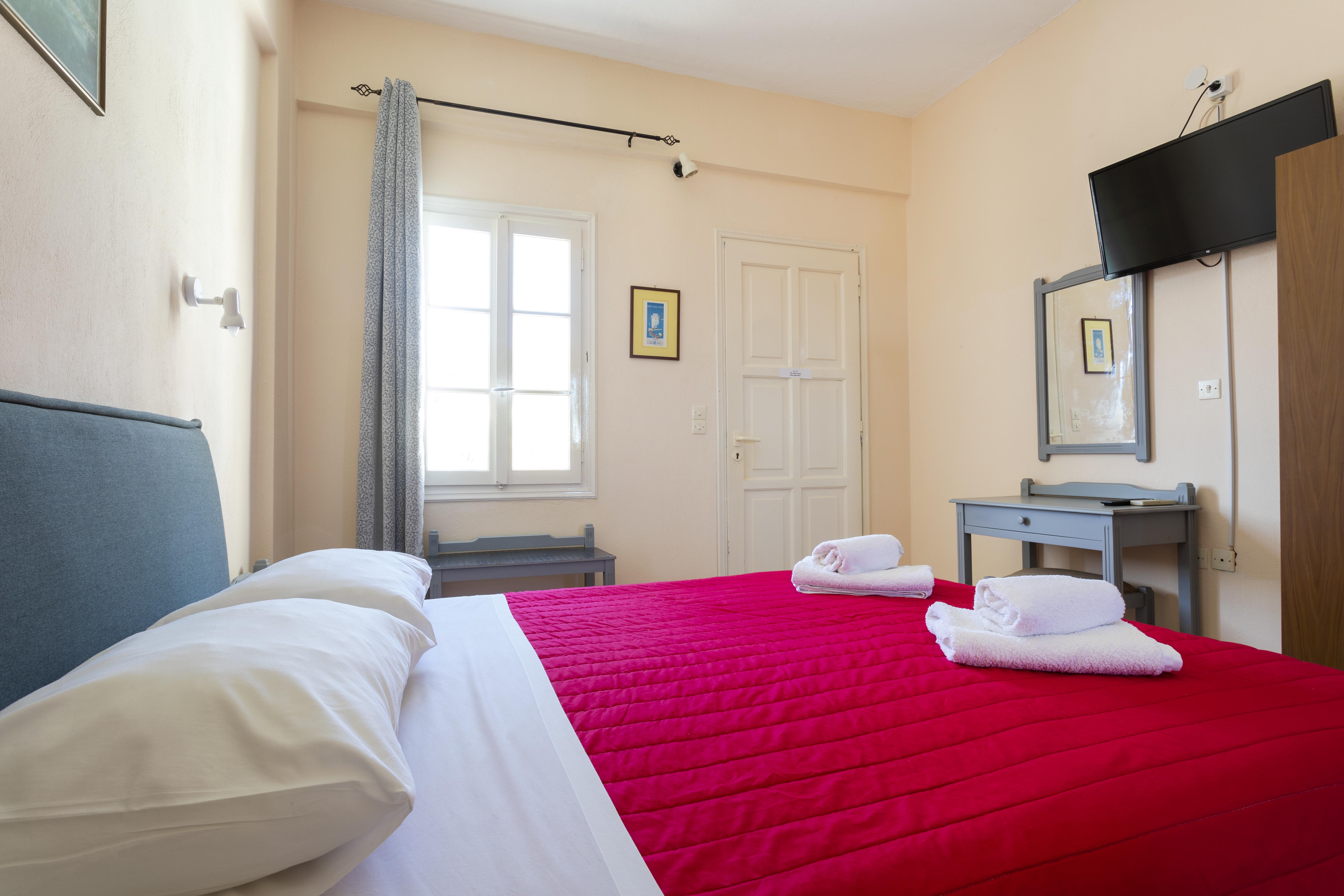 Vanas Apartments Spetses Town Екстер'єр фото