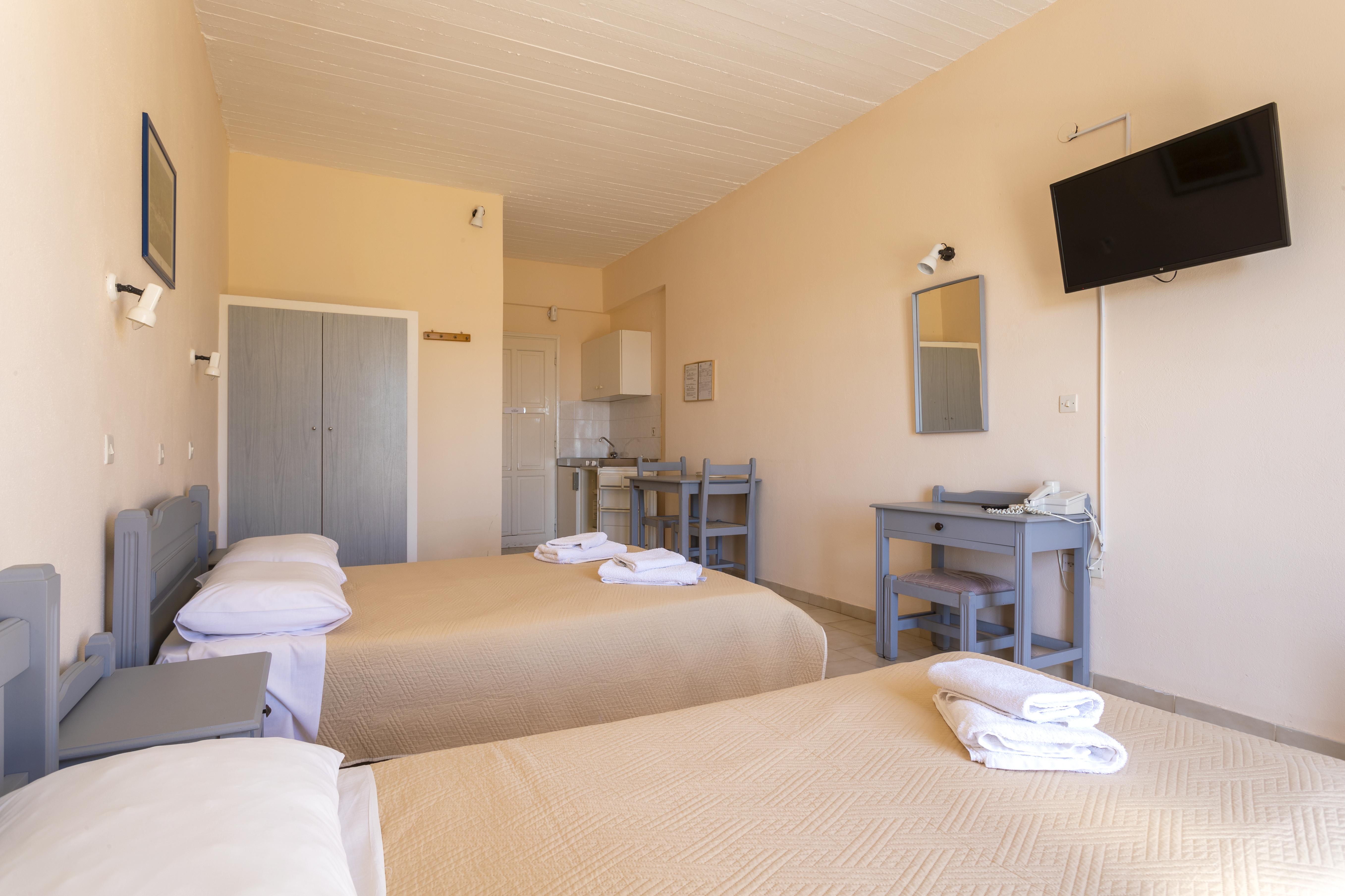 Vanas Apartments Spetses Town Екстер'єр фото