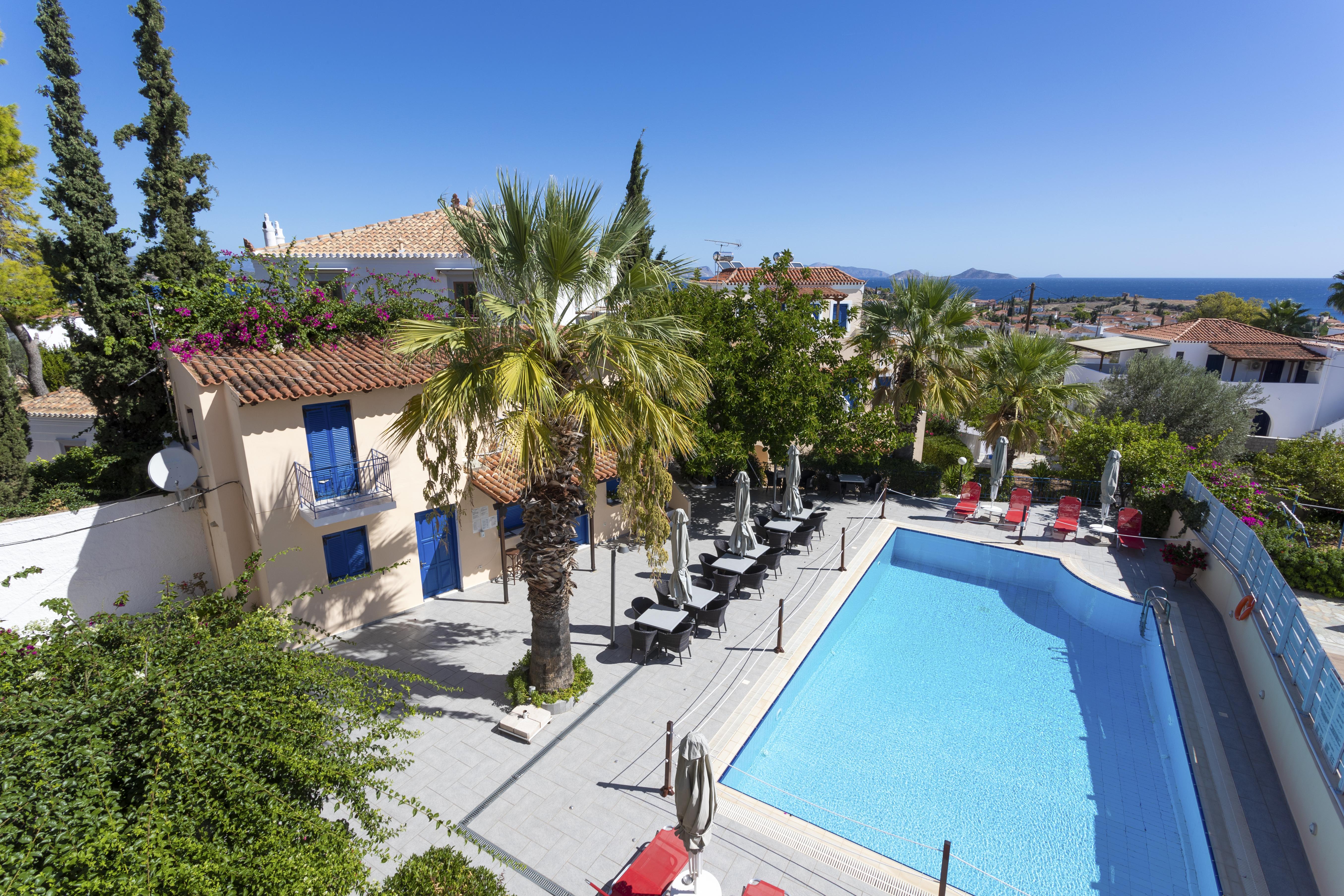 Vanas Apartments Spetses Town Екстер'єр фото