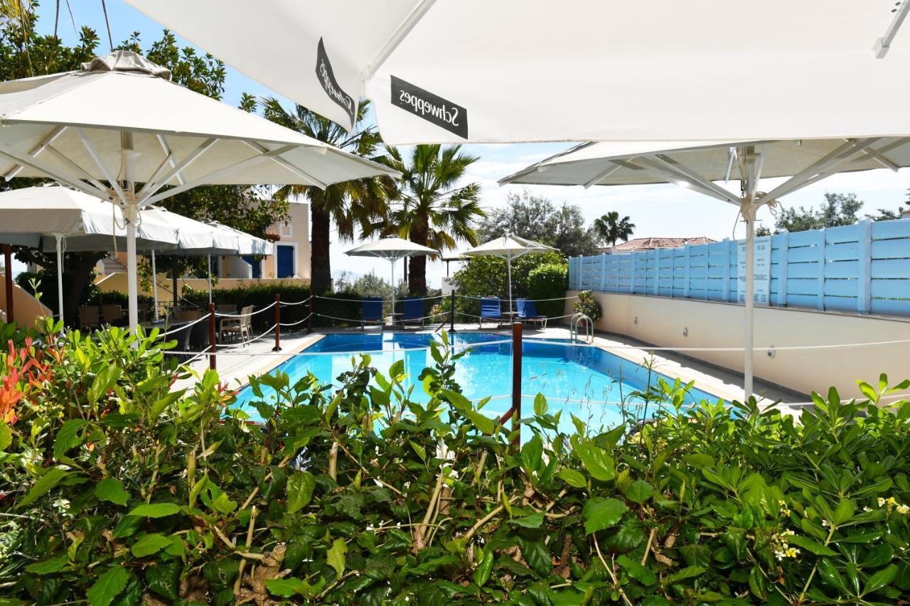 Vanas Apartments Spetses Town Екстер'єр фото