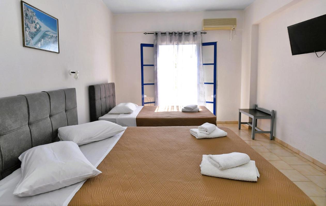 Vanas Apartments Spetses Town Екстер'єр фото